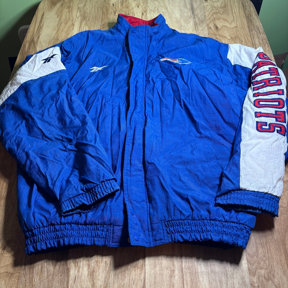 Vintage Reebok NFL Pro-Line New England Patriots Jacket Blue Red Mens Size XL